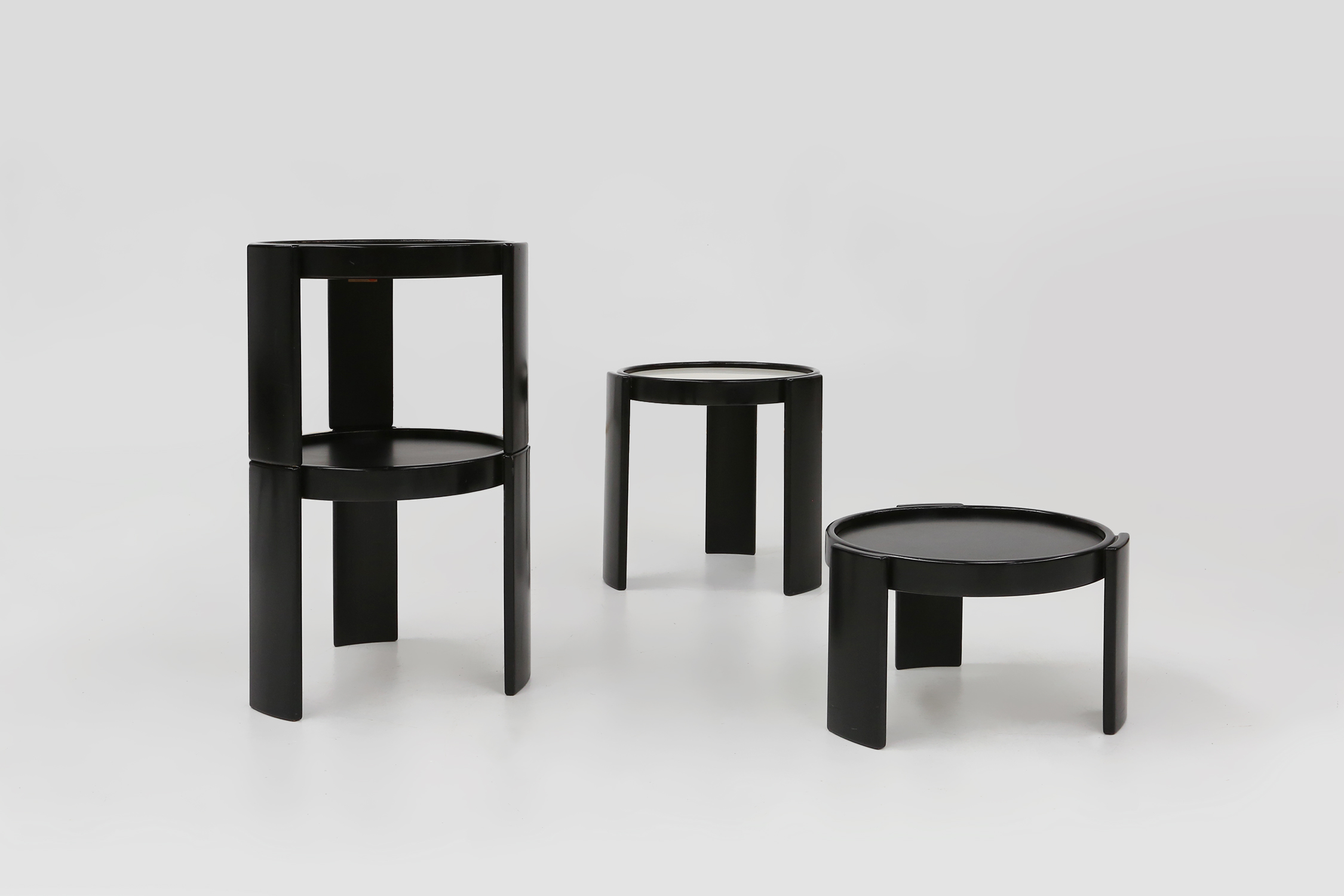 Set of 4 reversible nesting tables by Gianfranco Frattini for Cassina, Italy 1960sthumbnail